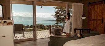 Tent Kānuka - Luxury Eco Glamping with your own electric Buggy