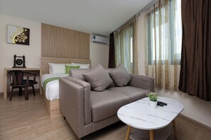 Superior Suite | In-room safe, desk, iron/ironing board, free WiFi - Icheck Inn Darisa Patong (Patong)