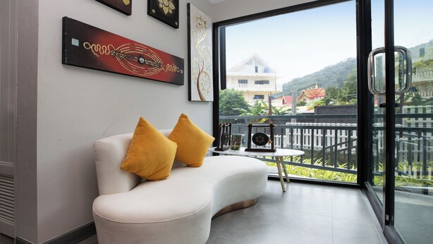 Ảnh chưa phân loại, 1 trong số 32 ảnh, nút