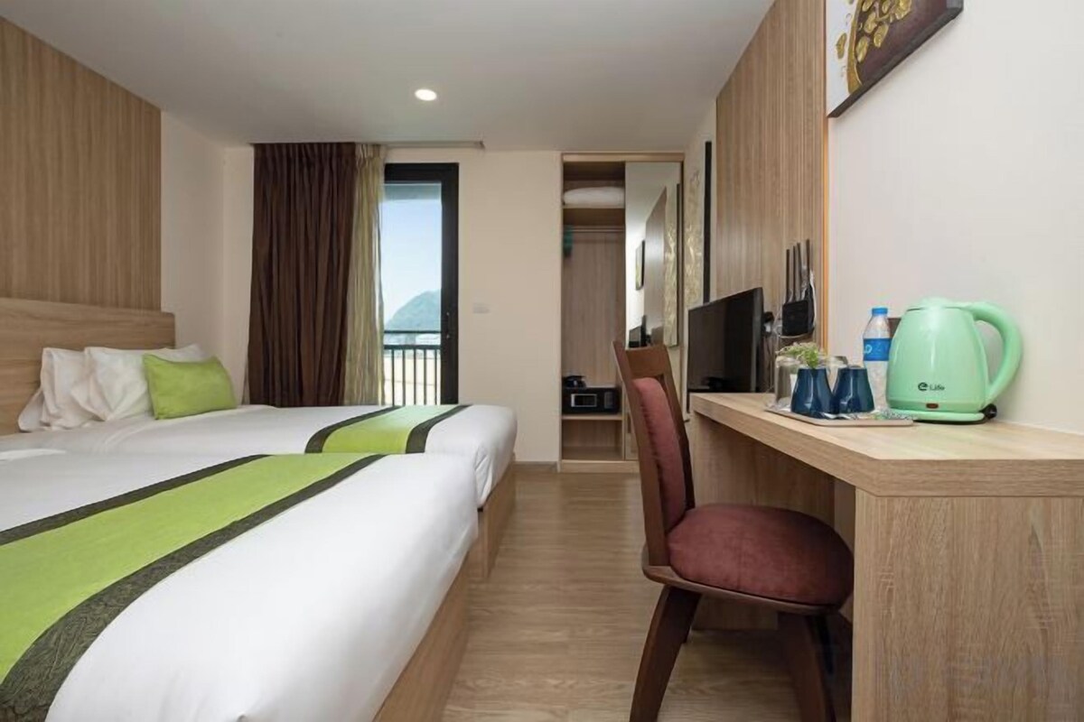In-room safe, desk, iron/ironing board (on request), WiFi (free)