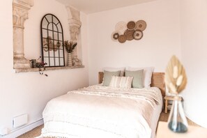 1 habitación, escritorio, tabla de planchar con plancha y wifi gratis