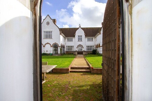 Luxurious 7 bedroom Villa in the popular sailing village, Bembridge