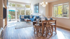 House, Multiple Beds (Whispering Creek) | Dining - Whispering Creek (Redmond)
