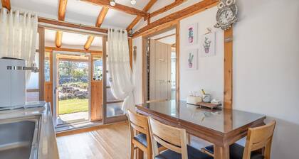 Jeju Motungedoljib Dogchaepension