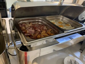 Daily buffet breakfast for a fee - HANA Stay Riverside (Hanoi)
