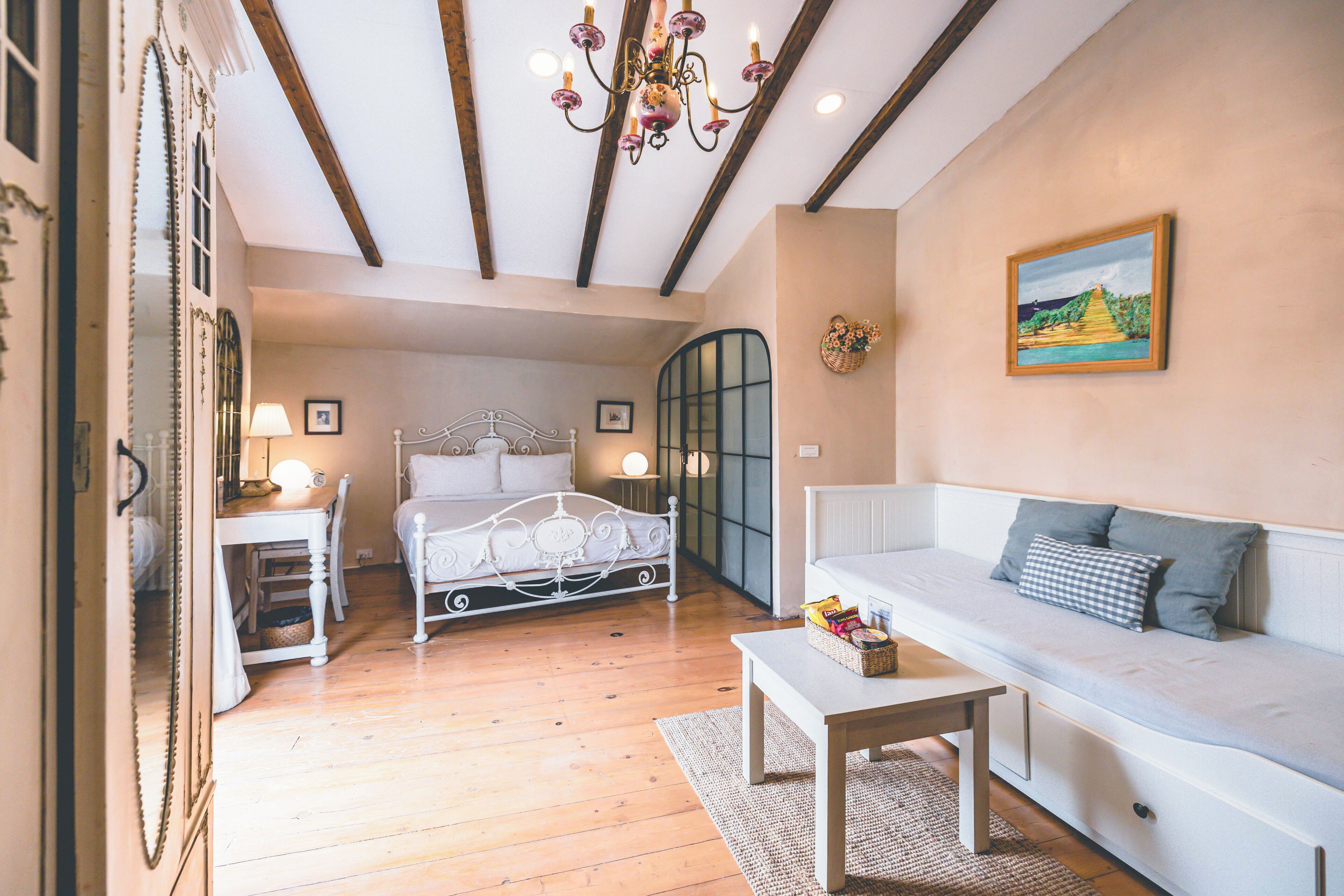 Minibar, caja de seguridad en la habitación, escritorio y wifi gratis 