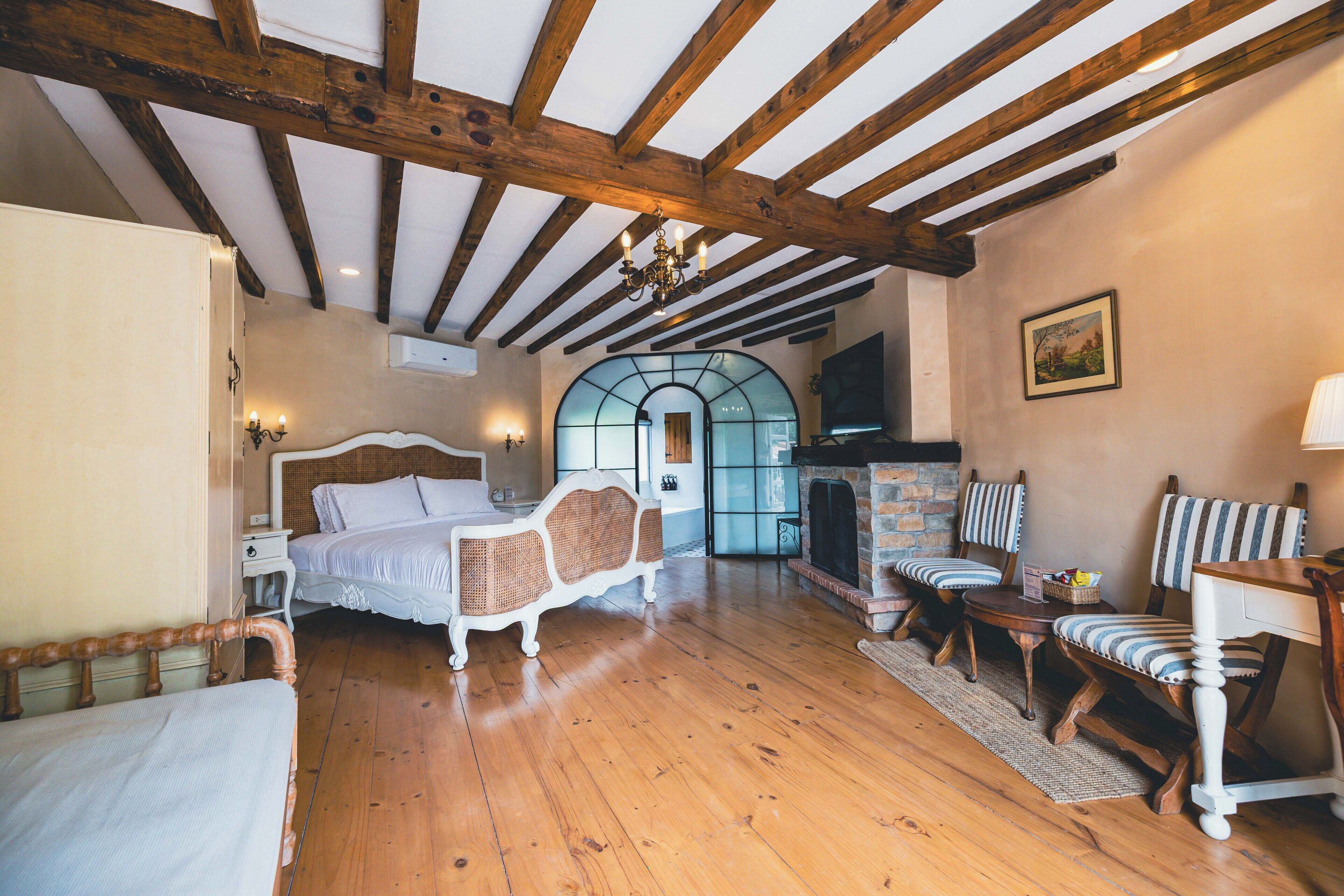 Bistro Superior | 迷你吧、房內夾萬、書桌、免費 Wi-Fi