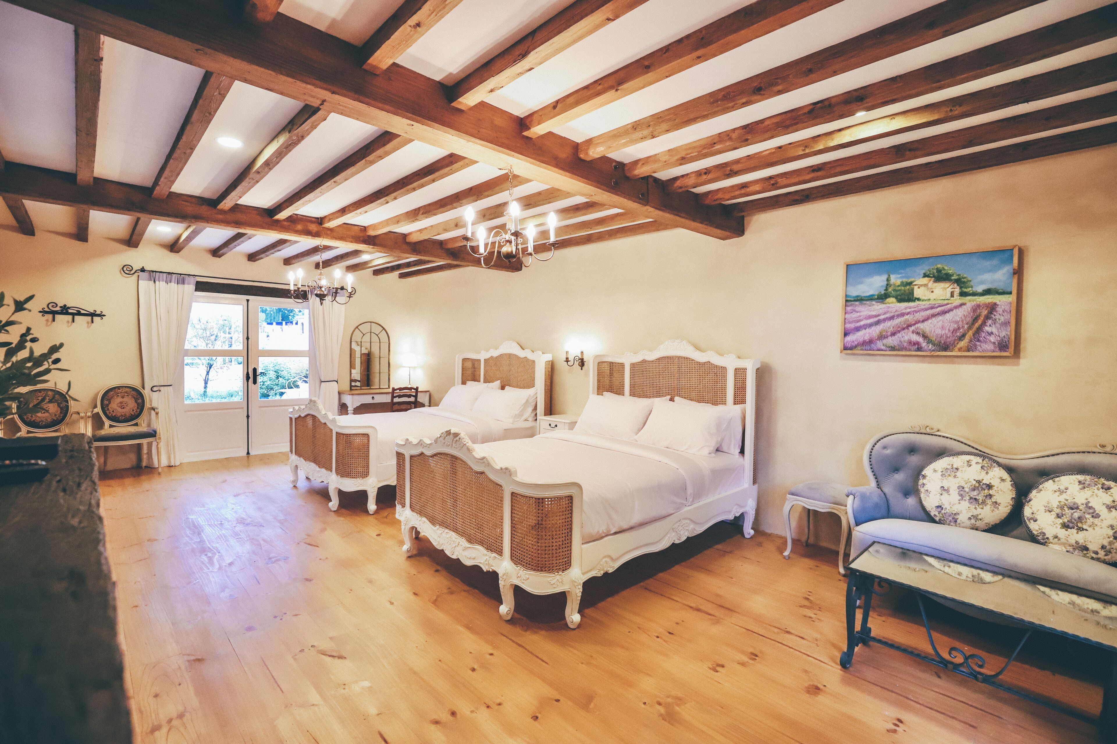 Minibar, caja de seguridad en la habitación, escritorio y wifi gratis 