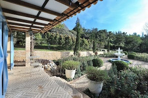 Minibar, caja de seguridad en la habitación, escritorio y wifi gratis