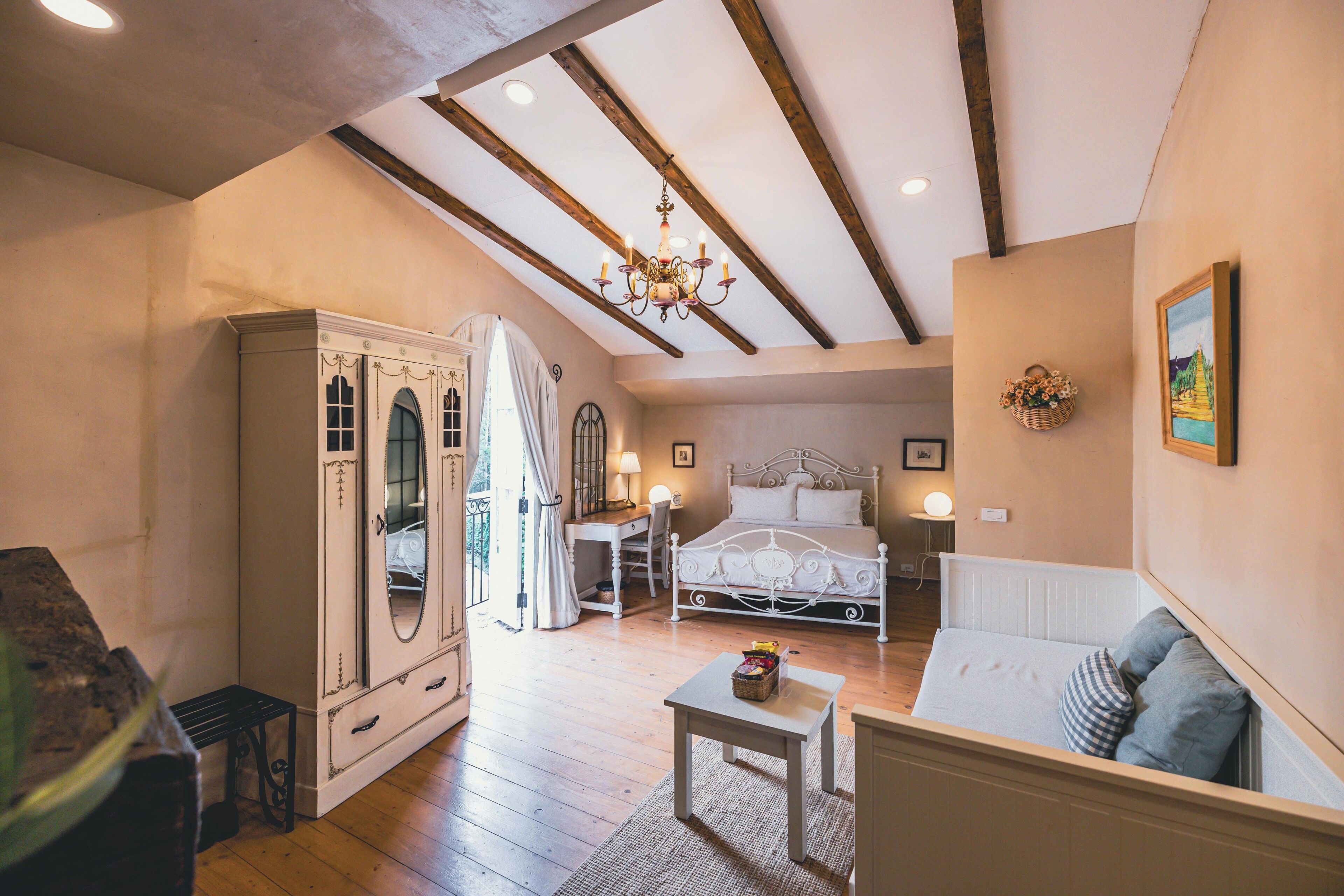 Bistro Standard | 迷你吧、房內夾萬、書桌、免費 Wi-Fi