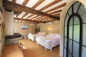 Garden Villa Superior | ミニバー、セーフティボックス (室内)、デスク、WiFi (無料)