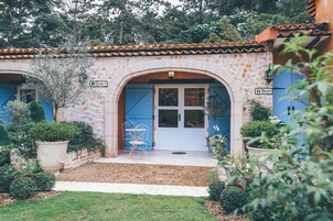 Minibar, caja de seguridad en la habitación, escritorio y wifi gratis 