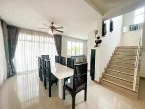 Exclusive House | In-room dining - Marc Hotel Maesai (Mae Sai)