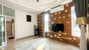 Exclusive House | Living area