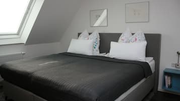 1 slaapkamer, een strijkplank/strijkijzer, reisbedje, wifi