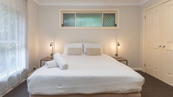 Unclassified image, 1 of 14, button - Frangipani Beach House (Boomerang Beach)