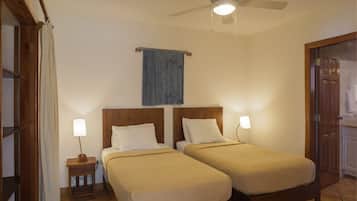 2 bedrooms, travel cot, free WiFi, bed sheets