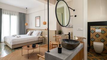 Superior Double Room | 1 bedroom, minibar, in-room safe, blackout drapes