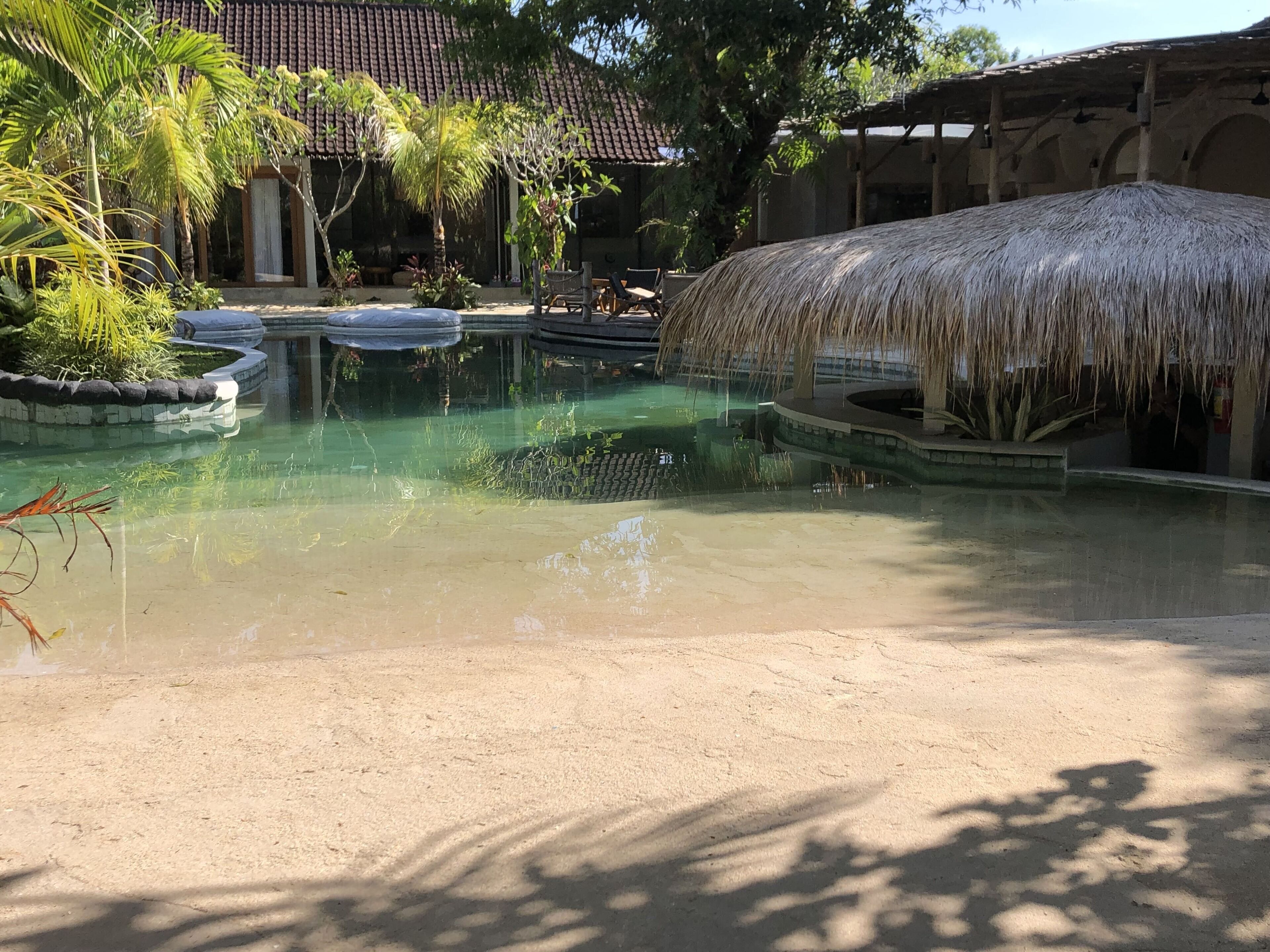 15 outdoor pools