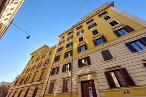 Esterni
