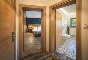 设计客房, 1 张大床, 吸烟房, 花园景观 | 高档床上用品、Select Comfort 床、迷你吧、办公桌