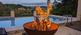 Idyllisches Künstler-Landhaus mit Pool & Yoga-Raum in Alleinlage