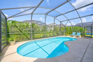 Piscine extérieure, piscine chauffée