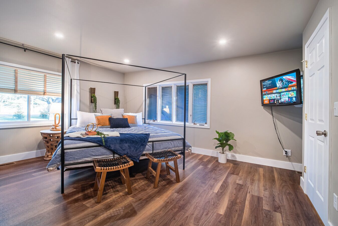 3 多间卧室、办公桌、熨斗/熨衣板、旅行婴儿床