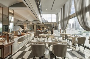 2 restaurants, breakfast, lunch, dinner served; Vietnamese cuisine