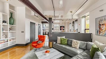 TV connectée, livres, médiathÚque, chaßne hi-fi