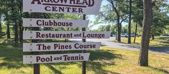 LAKE CAMELOT HOME WITH PONTOON RENTAL, MINUTES FROM SAND VALLEY GOLF RESORT - PET FRIENDLY