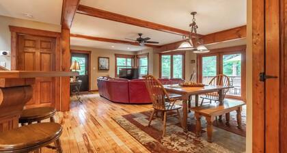 LAKEFRONT HOME ON CASTLE ROCK LAKE WITH PRIVATE PIER - PET FRIENDLY