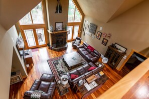 TV, fireplace, DVD player