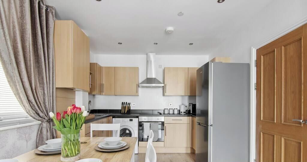 Fridge, microwave, oven, cookware/dishes/utensils