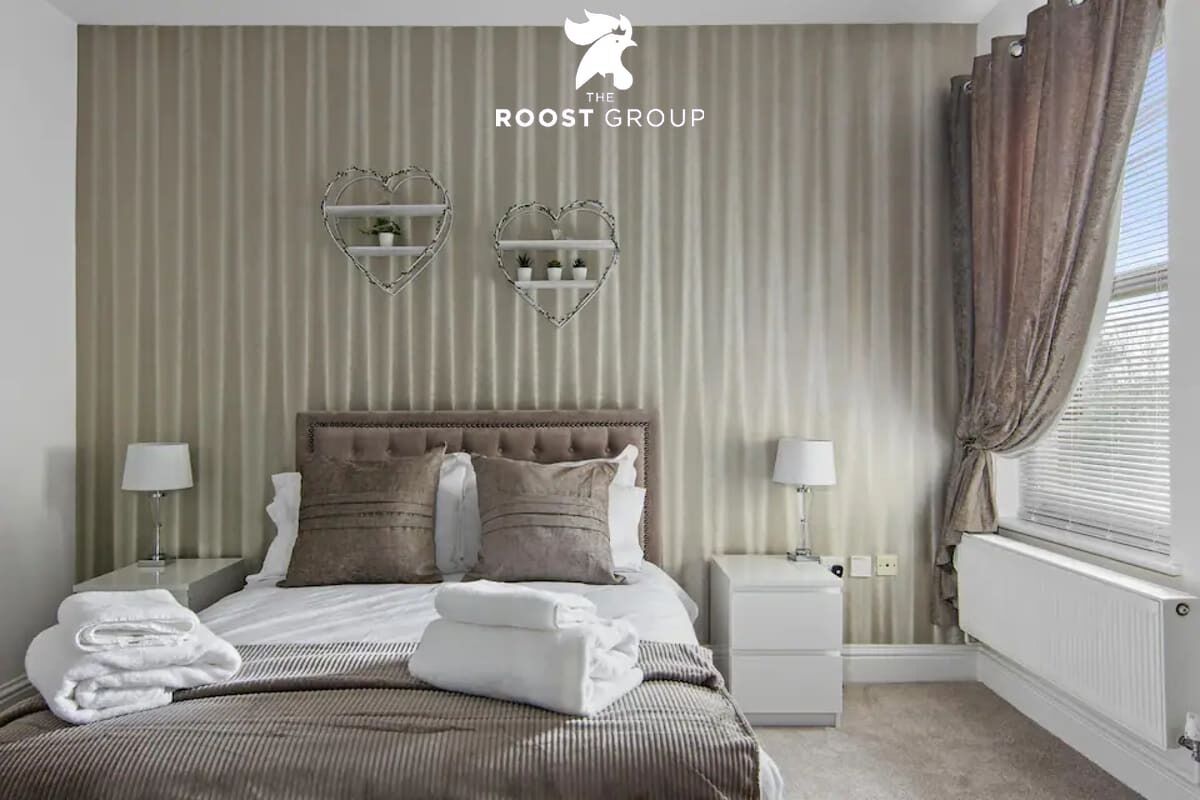 2 chambres, fer et planche à repasser, Wi-Fi, draps fournis