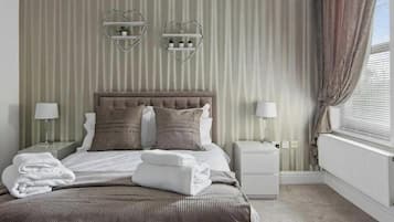 2 bedrooms, iron/ironing board, WiFi, bed sheets