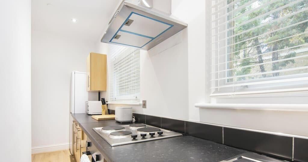 Fridge, microwave, oven, cookware/dishes/utensils