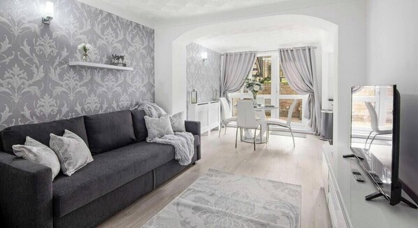 TV, Netflix, streaming services, offices