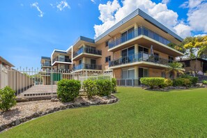 Exterior - Lakeside. Breezy. Serendipity. (Forster)