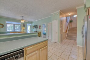 Interior - Piper's Retreat - Four Bedroom, Three Bath Dog Friendly Home (Surfside Beach)