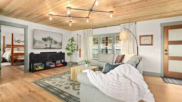 Televisión, oficina