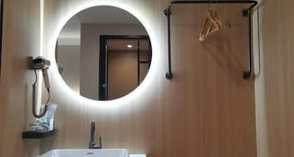 Yunji Hotel