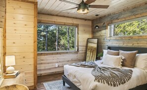 4 Schlafzimmer, Bügeleisen/Bügelbrett, kostenloses WLAN, Bettwäsche