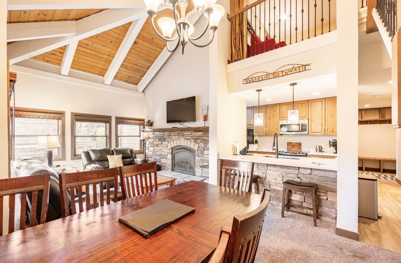 NEW LISTING! Heart Of Breckenridge. Top floor, corner unit.