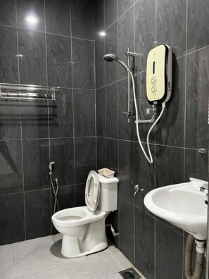 Bathroom - Homestay 77 (Johor Bahru)