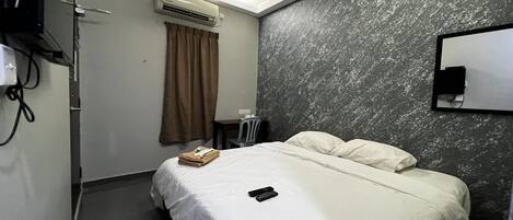Deluxe Double Room | Free WiFi, bed sheets