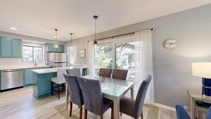 Dining - Wonderfully Decorated Two Bedroom Water Oak Villa! (Hilton Head)