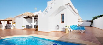 Villa "Baobab" with Mountain View, Pool & Wi-Fi