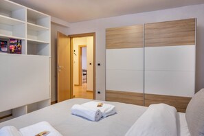 1 bedroom, free WiFi, bed sheets