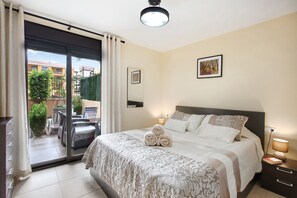 1 bedroom, iron/ironing board, free WiFi, bed sheets - Vacation Home "Apartment El Mocan - Palm Mar" with Shared Pool & Wi-Fi (palm mar)